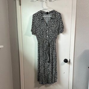 SHEIN Black and White Puff Sleeve Midi Sundress